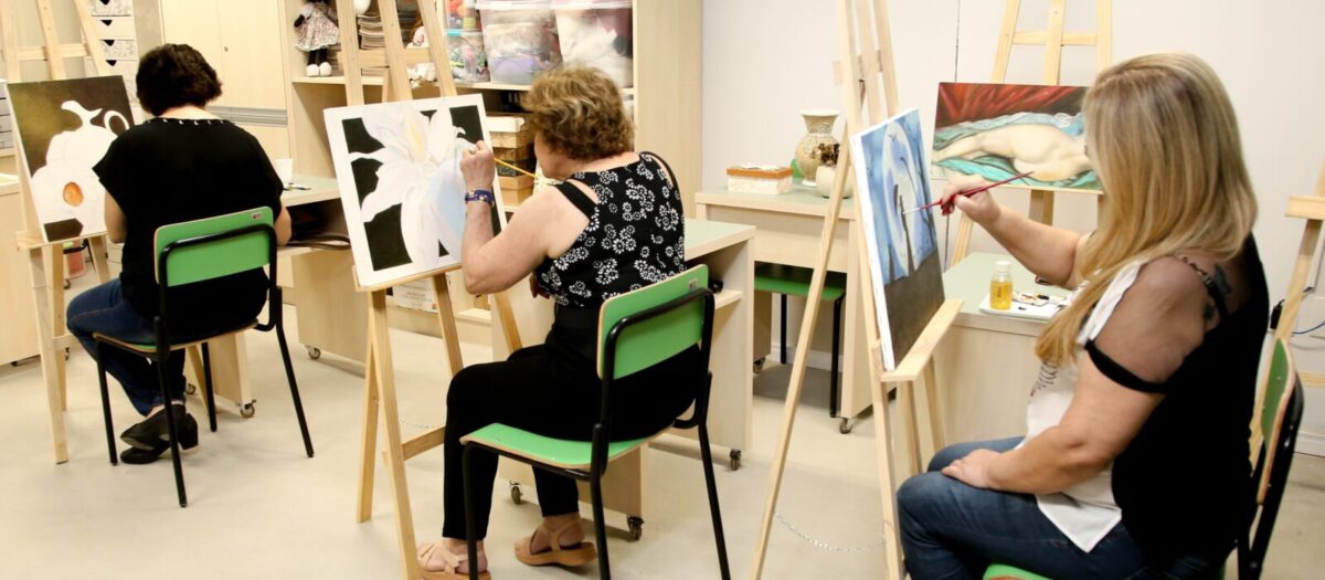Prefeitura de Maringá oferece 25 cursos na área artística para pessoas de todas as idades