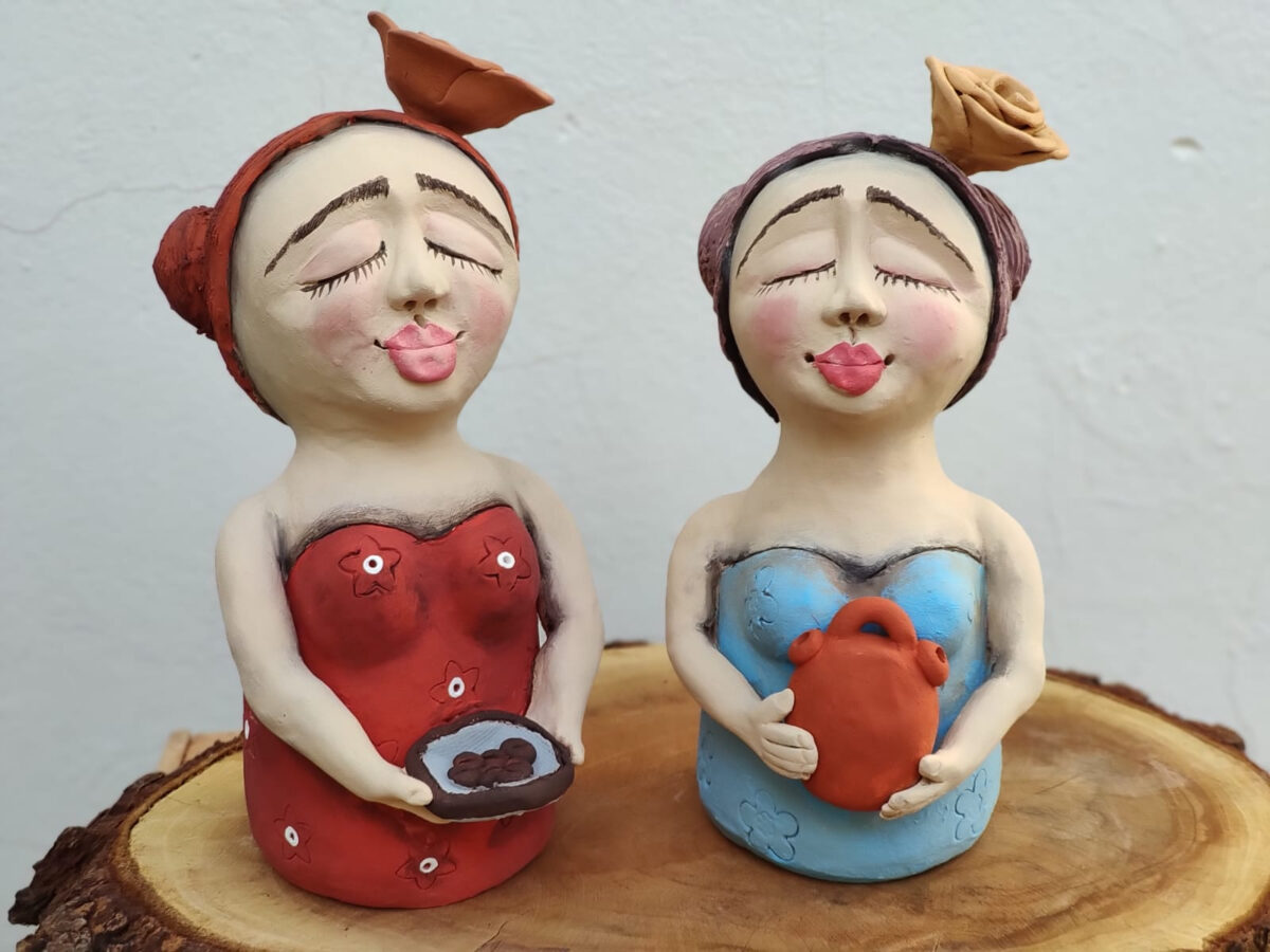 Obras de Joseane Bornelli expostas na Biblioteca Central da UEM
