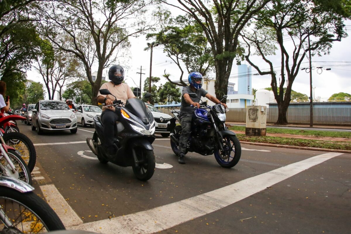 Maringá cria mais 30 bolsões de espera para motos e bicicletas
