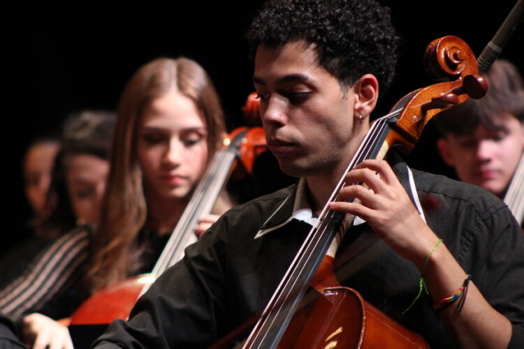 Apresentação de terça-feira, 8, no Teatro do Sesc Maringá (Crédito: Arquivo/Cristiano Martinez)