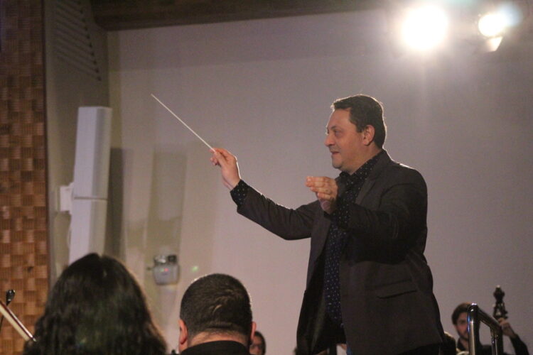 Maestro Davi Oliveira está desde o início do projeto da Ofuc (Crédito: Cristiano Martinez)