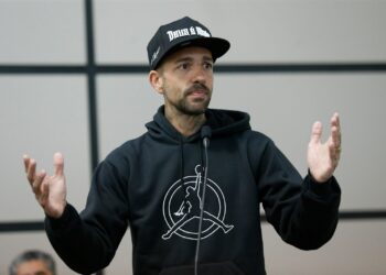 Rapper Thiagão é homenageado pela Câmara de Maringá