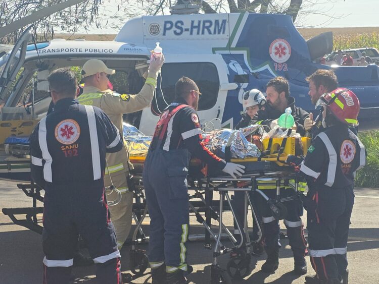 Três pessoas da mesma família morrem em batida frontal na PR-323