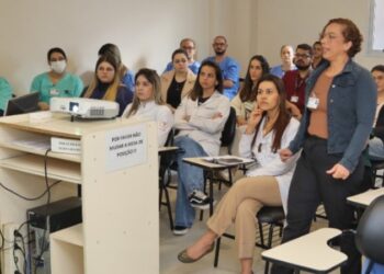 Hospital Universitário de Maringá prepara equipe para cuidados paliativos