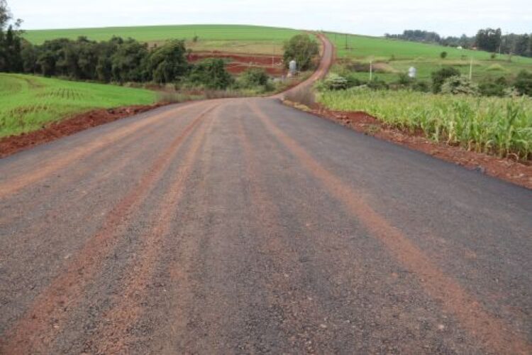 Itaipu asfalta estradas rurais em Maringá