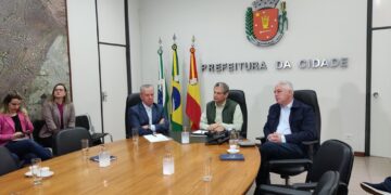 Reunião com Gehlen, Barros e Fabrício ocorreu na Prefeitura de Maringá (Crédito: Cristiano Martinez)
