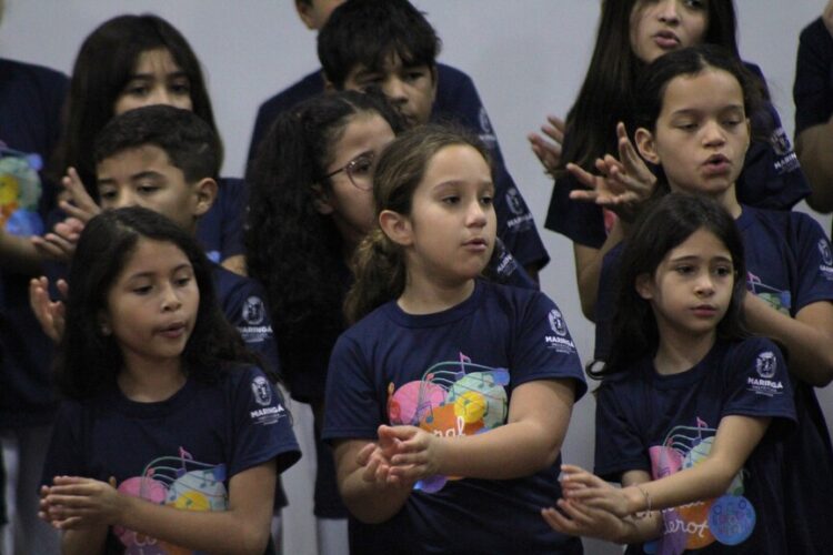 Coral Harmonia da Escola Diderot abriu o evento na tarde desta segunda-feira, 25 (Crédito: Cristiano   Martinez)