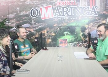 Banda foi entrevistada no estúdio (Crédito: Reprodução)