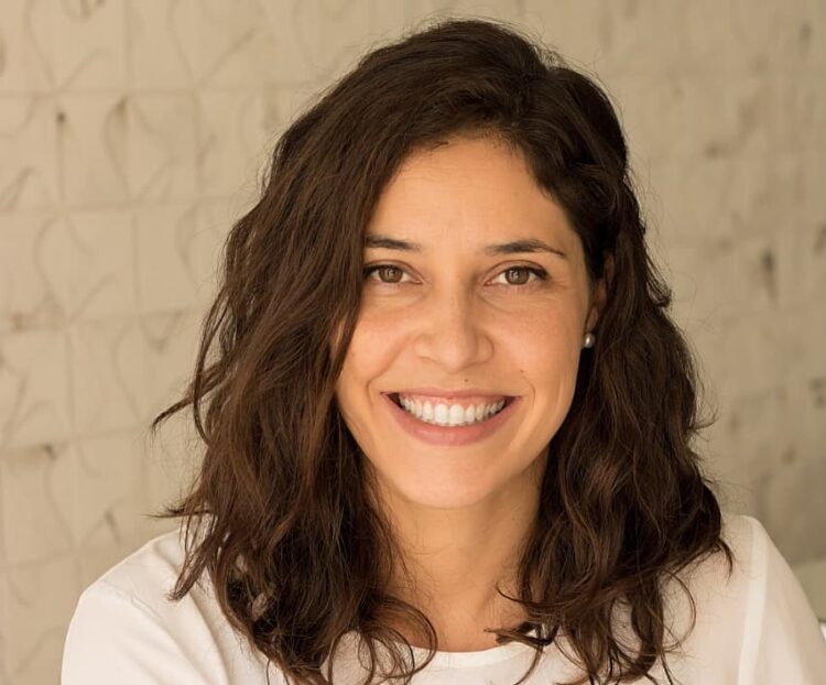 Aos 35 anos, Mayara Blasi é escritora e facilitadora de oficinas (Crédito: Divulgação)