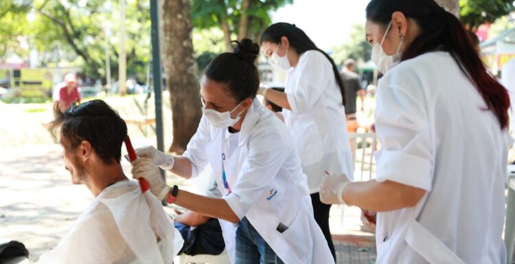 Projeto Reintegrando oferece atendimento a moradores de rua
