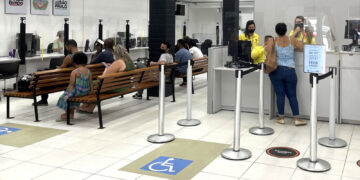 O governo quer implantar 20 unidades do Poupatempo em um ano