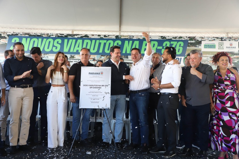 Governador inaugura dois viadutos em Sarandi