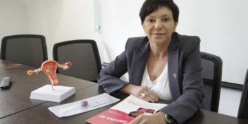 Maringaense Mácia Consolaro faz parte da equipe que elaborou diretriz nacional do autoteste para HPV Foto: UEM