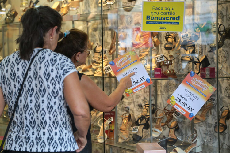 Maringá Liquida tem lojas abertas neste domingo