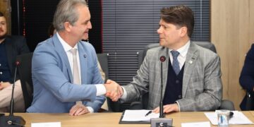 Prefeitos vão conhecer o ProGOV, resultado de parceria entre o governo do Paraná e o Tribunal de Contas do Estado