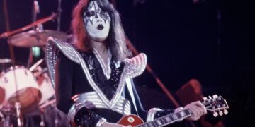 Ace Frehley foi um dos idealizadores da indumentária do Kiss e da pintura dos rostos para as apresentações