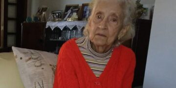 Morre a professora Doris Baccarin