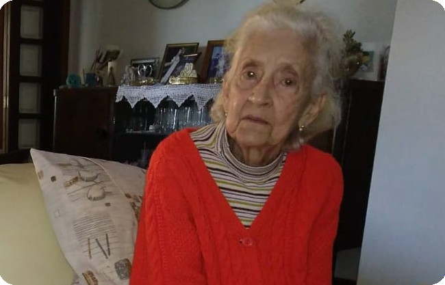 Morre a professora Doris Baccarin