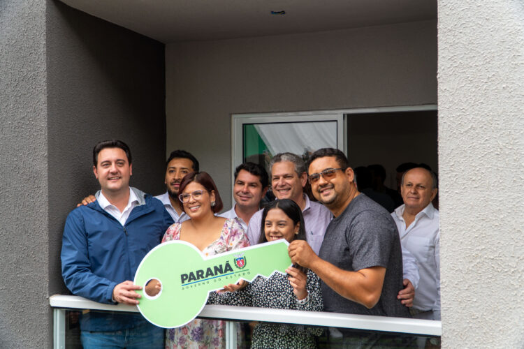 Parceria entre os governos estadual, federal e municipal inaugura conjunto de 366 moradias populares