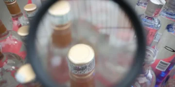 Paraná confirma mais duas mortes relacionadas à intoxicação por metanol