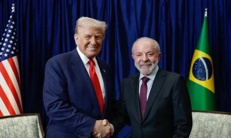 Lula e Trump se reúnem pela primeira vez para falar das tarifas e sanções que os Estados Unidos impõem sobre o Brasil