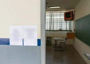 Professor suspeito de intimidar alunos com arma de fogo é afastado pela Justiça