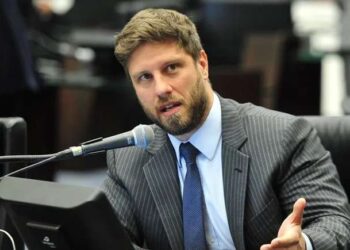 Requião Filho se apresenta como pré-candidato ao governo do Paraná pelo PDT