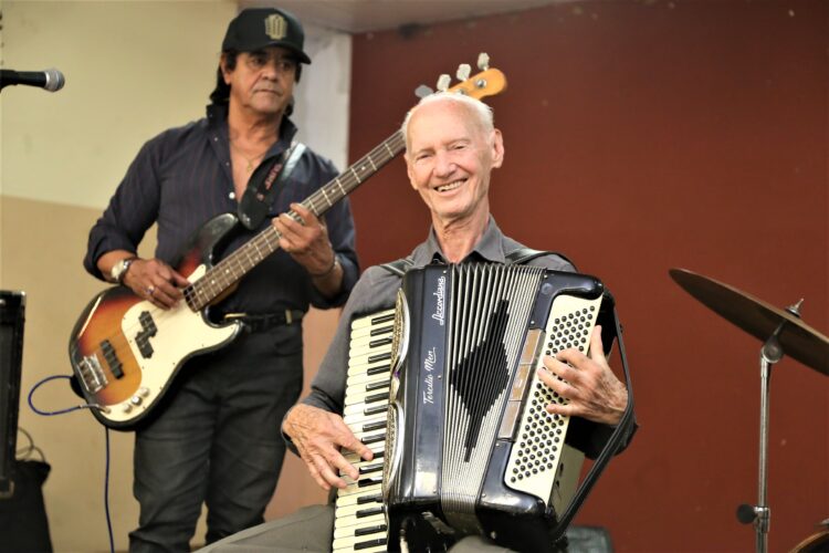 tercílio men e sua sanfona animam o baile da longevidade nesta sexta