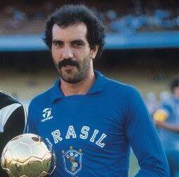 Roberto Costa, o Mão de Anjo, visita o Museu Esportivo de Maringá