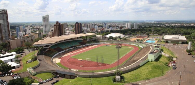 Estádio Willie Davids, que vai acomodar jogos do Maringá FC e Galo Maringá, não terá jogos na largada do Estadual 2026. Foto: Divulgação/PMM