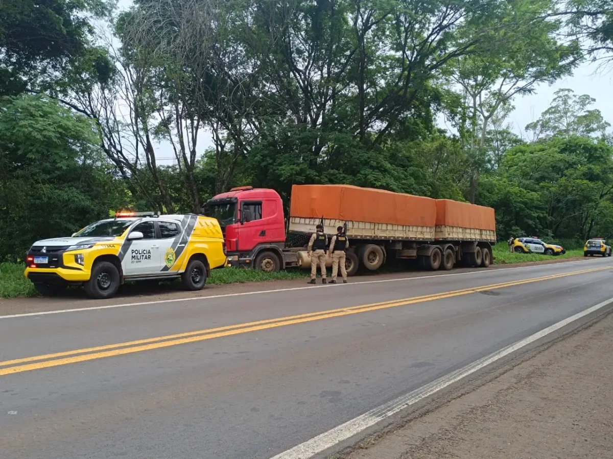 Paraguaio com caminhão roubado morre em confroto com a PM na PR-323