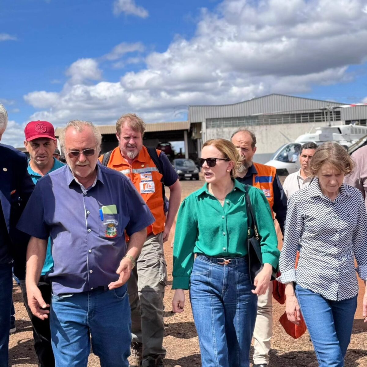 Ministra Gleisi Hoffmann diz que o governo trabalha para liberar FGTS de atingidos por tornado