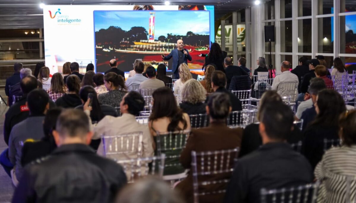 InovaLoja movimenta o comércio com capacitação, oferta de empregos e estúdio de vidro para lives de vendas