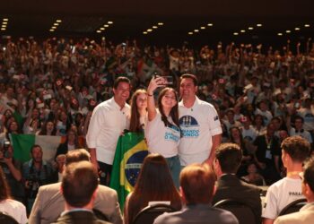 Ganhando o Mundo 2026 terá 2 mil estudantes fazendo intercâmbio em países de língua inglesa