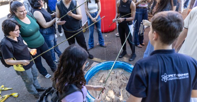 UEM leva atividades criativas e interativas ao Parque Buracão