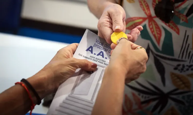 Aumenta o número de mulheres alcoolistas nas salas de Alcoólicos Anônimos