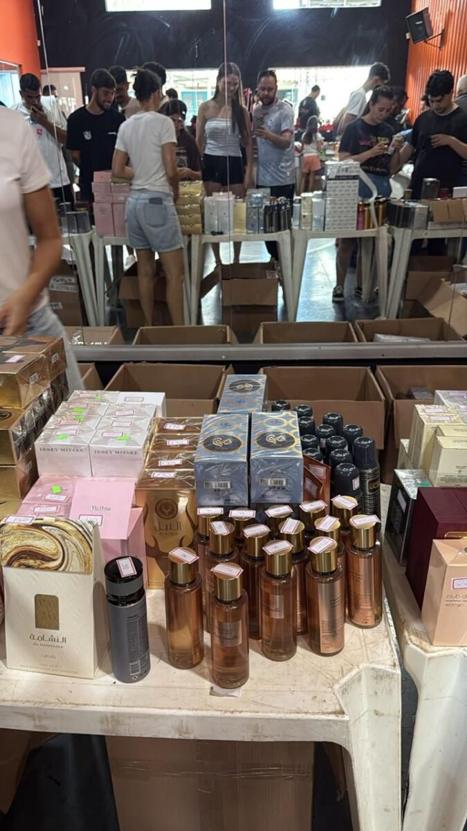 Bazar da Amavôlei arrecada recursos para manutenção das equipes de base