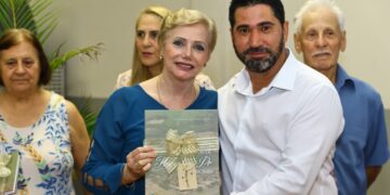 livro conta memórias e fatos da história de Floresta