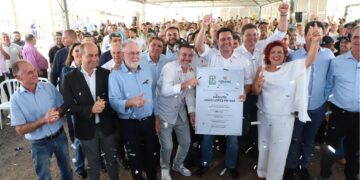 Governador inaugura viaduto na PR-444, em Mandaguari