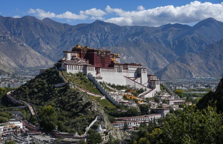 Mais de 58 mil pontos turísticos foram identificados em Xizang, na China
