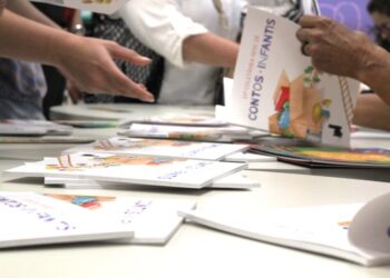 Em 2025, a 10ª edição teve o traço de Izabela Bombo, artista que transita no eixo Maringá/Londrina (Crédito: Arquivo/Cristiano Martinez)