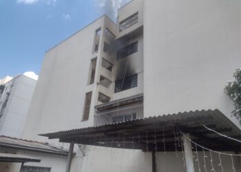 Incêndio em edifício da Zona 7 assusta moradores