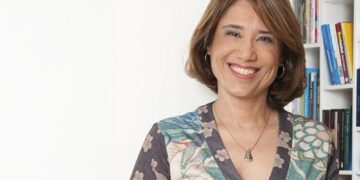 Psiquiatra Ana Beatriz Barbosa profere palestra durante a Jornada Pedagógica 2026