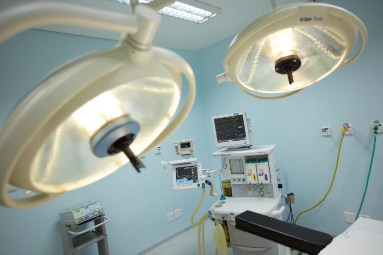 Santa Casa de Maringá realiza procedimento de alongamento de osso