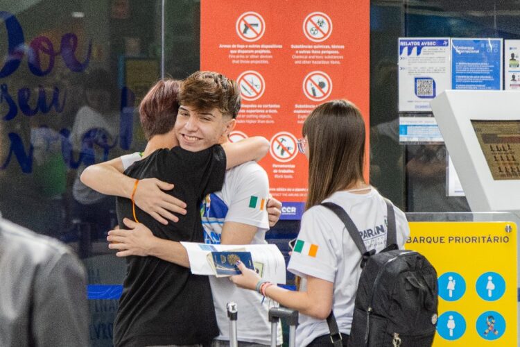 Com programa Ganhando o Mundo, janeiro é tempo de despedidas e reencontros