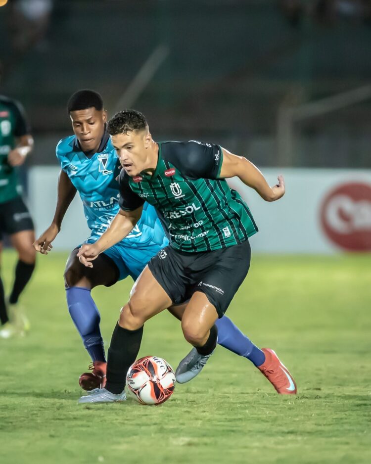 Fernando Teramatsu/Maringá FC.