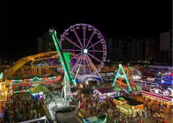 Decoração natalina de Maringá será desligada quarta-feira