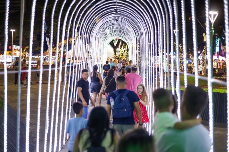 Maringá Encantada é prorrogada e vai até o dia 21