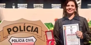 Professora de Direito é assassinada a facadas por aluno na sala de aula