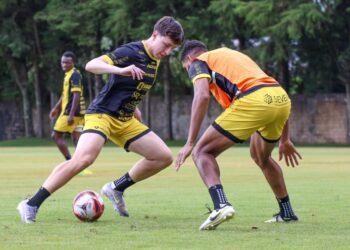 Serpente tem vantagem do segundo jogo em casa para evitar o descenso.Assessoria FC Cascavel.
